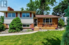 Real Estate Listing   304 BRENTWOOD CRESCENT ST. CLAIR